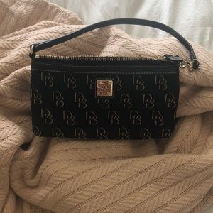 Dooney & bourke clutch - small